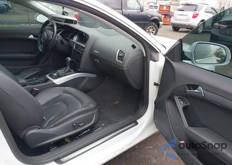 2012 Audi A5 2.0T Premium z USA, uszkodzony, nr VIN WAULFAFR5CA021493